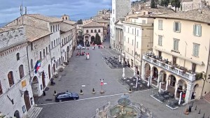Piazza del Comune, Assisi  (© http://umbriawebcam.it/webcam/assisi-1/it#webcam)